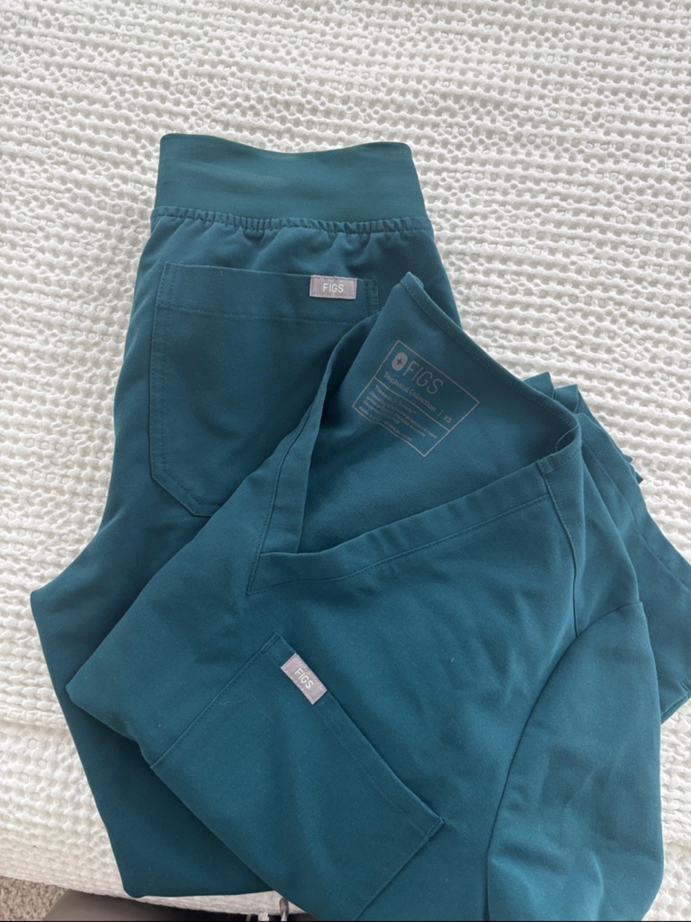 Figs scrubs set